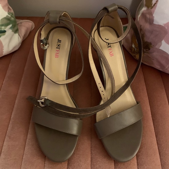 Strapy wedges - Picture 1 of 3